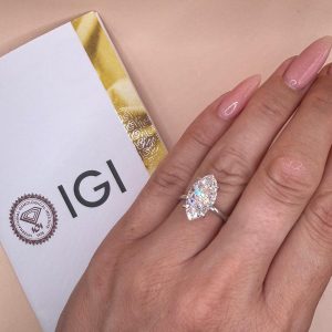 4 Carat E VS1 Marquise Brilliant טבעת מרקיזה על היד